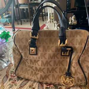 Women’s Michael Kors Purse